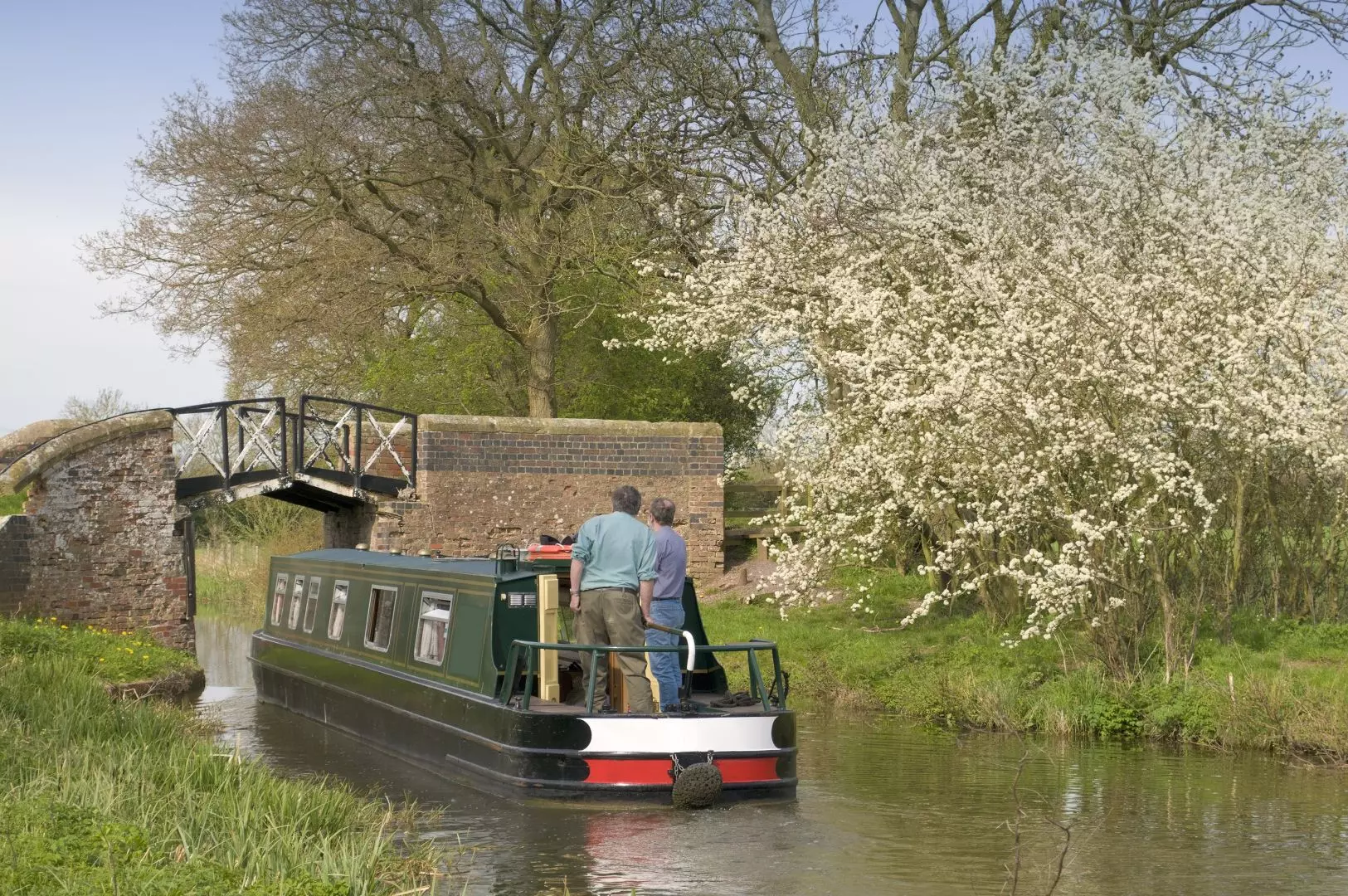 What are canal boat holidays like?